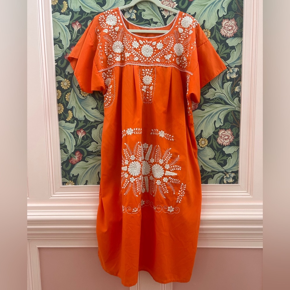 70s 1970s Vintage Orange Mexican floral embroidered dress